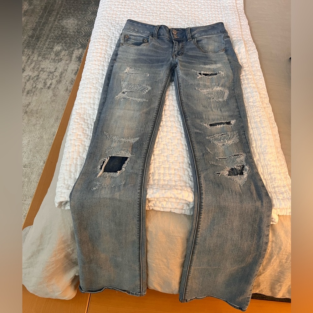 American Eagle size 0, superstretch, low rise flare, Jean